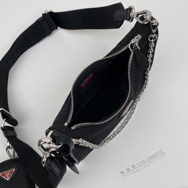 prada女包 普拉達專櫃最新爆款 1BH204 Prada新款nylon Hobo手拎斜挎包 腋下包  pyd2298